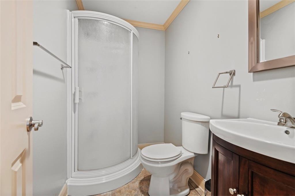Image 4: second bath