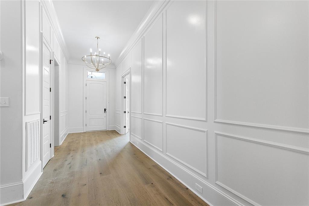 Image 3: Foyer