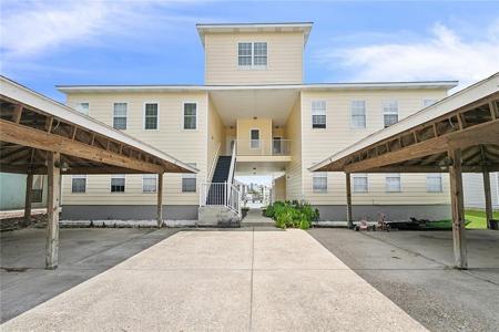 963 MARINA Drive