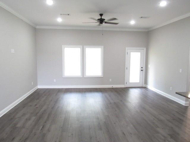 Image 3: Living Room