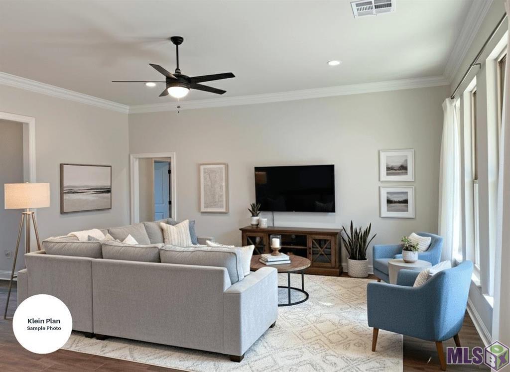 Image 2: Living Room &ndash; Sample Photo