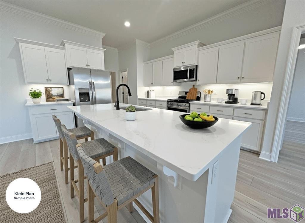 Image 3: Kitchen &ndash; Sample Photo