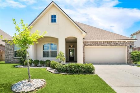 332 LAKESHORE VILLAGE Drive E