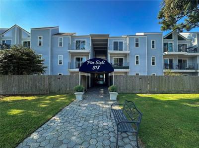 318 LAKE MARINA Drive