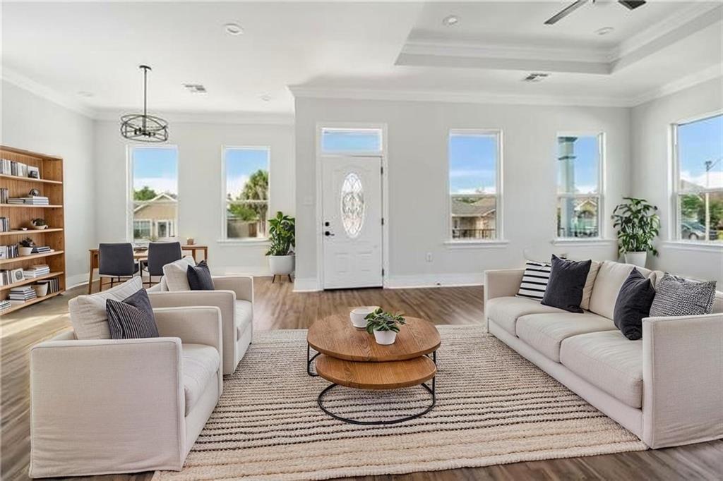 Image 3: Living and Dining virtual stage