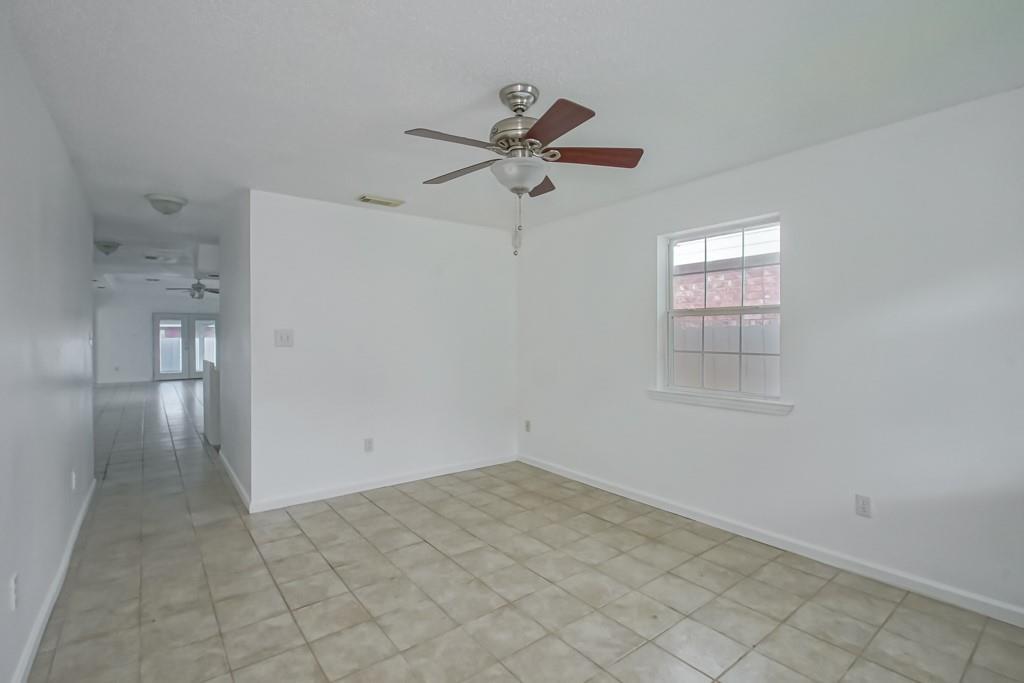 Image 4: Front Room