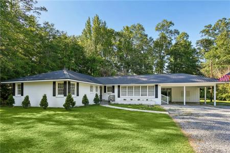 1347 EDWARD Lane