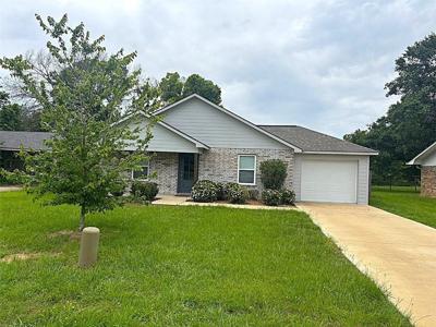 202 UNVIERSITY Drive