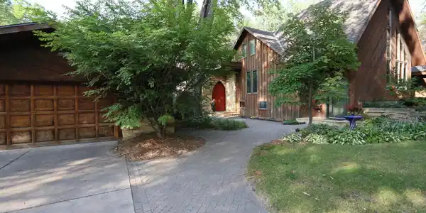 1408 Ella NW