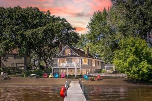 319 Lake S