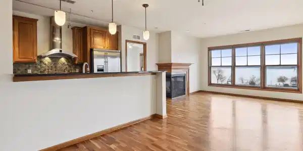 4100 Spring