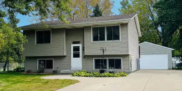 5040 Woodcrest Road