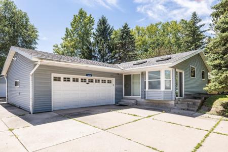 3974 Woodview Drive