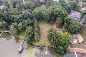 8528 Waters Edge Dr