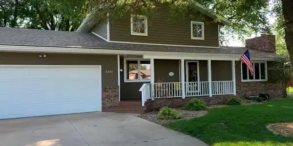 2205 River Road