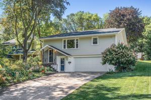 4420 Stinson NE