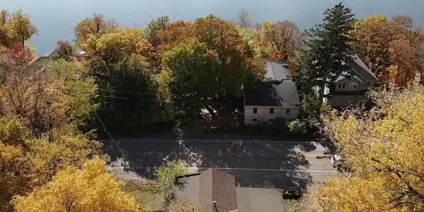 4736 Shore