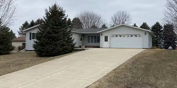 83 Lakeview