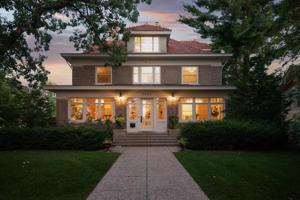 4841 Lake Harriet