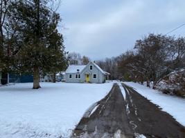 836 Maple E