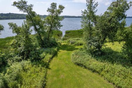 32811 Sleepy Hollow Lane