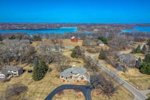 2 Hill Farm Circle
