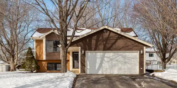 4092 Pleasant SE