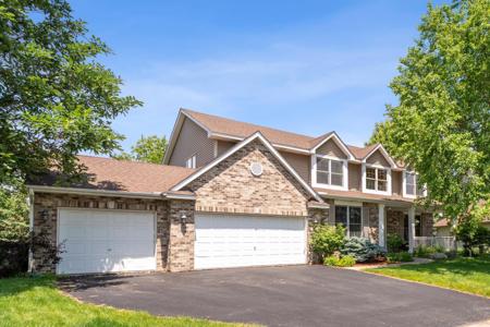 4628 Pinetree Curve