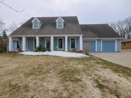 200 Country Club NW