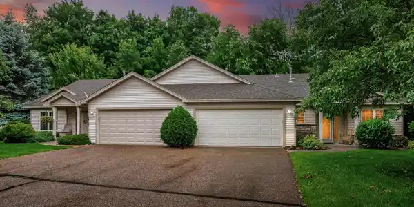 10868 Woodland Drive
