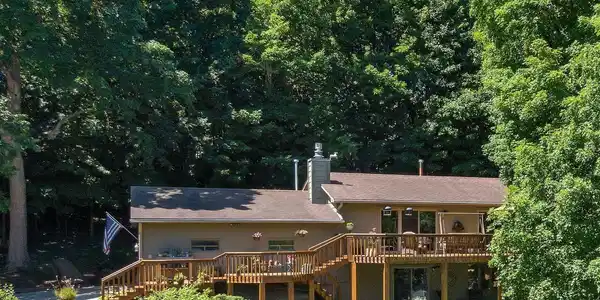 3011 Island View Drive