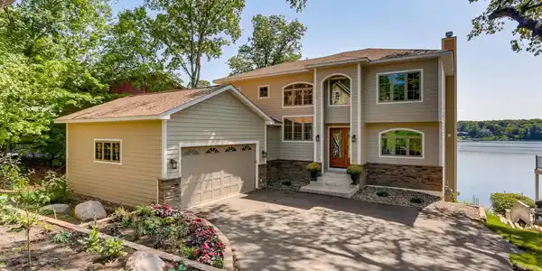 6001 Ridgewood