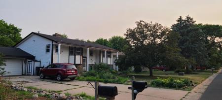 1460 76th NE