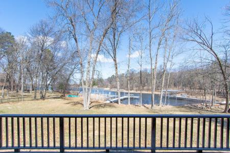12948 Red Oak Circle