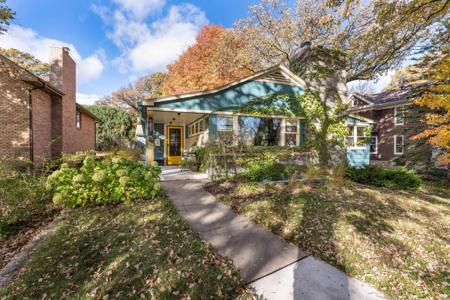 517 W Lakeside Drive