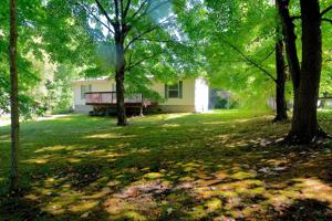 812 Lakeshore Boulevard W