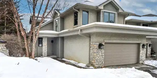 298 Grace Pointe