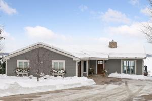 1806 Hillside