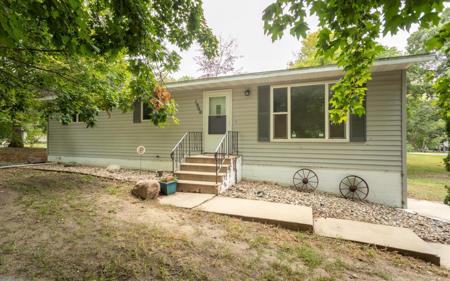 1900 Red Oak NE