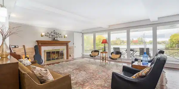 215 3rd Avenue SE