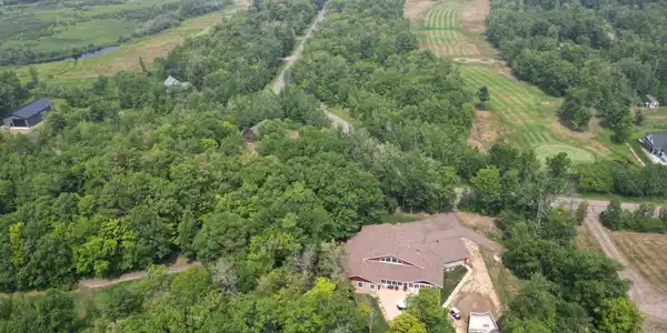 8211 Fairway