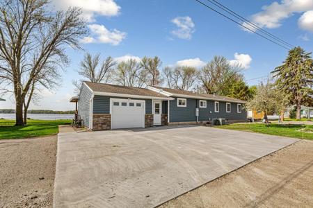 17055 Dickenson Lane