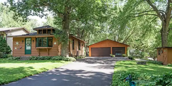 310 Forest