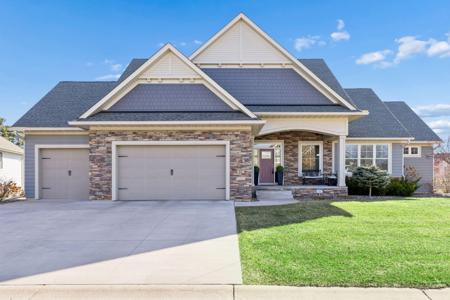 17 Crescent Lane