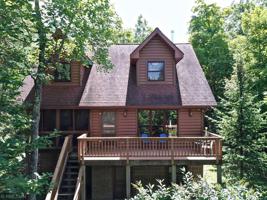 5688 Lindy Lane NE