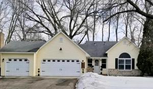 8055 Hayes NE