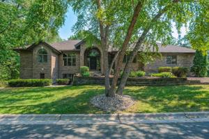 8919 Birchwood