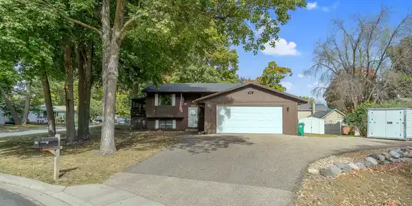 2190 Cedar Lane