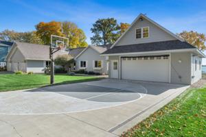 14527 Breezy Point Road