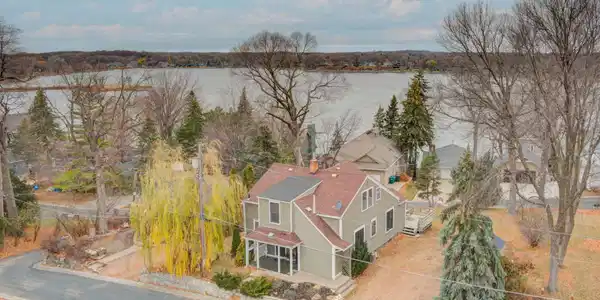 5023 Edgewater